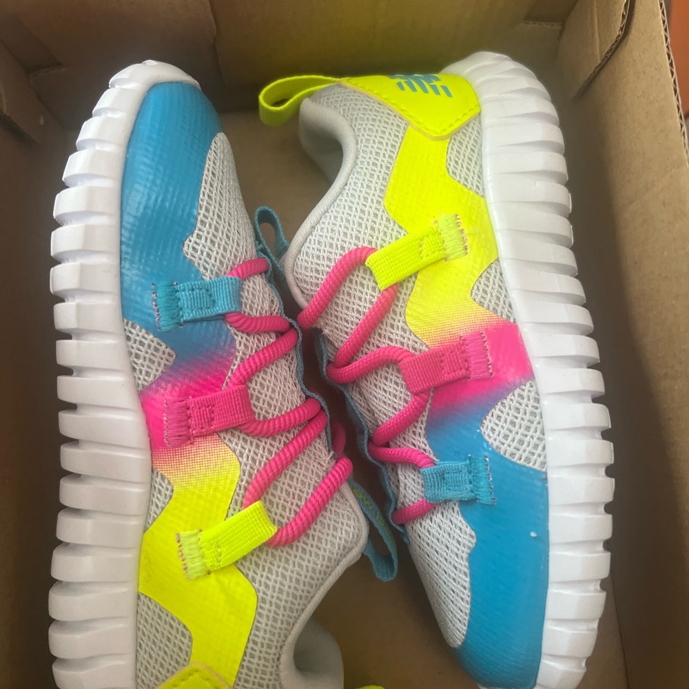 New balance size 8 toddler sneaker